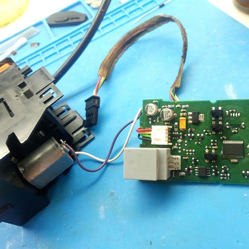 avk10