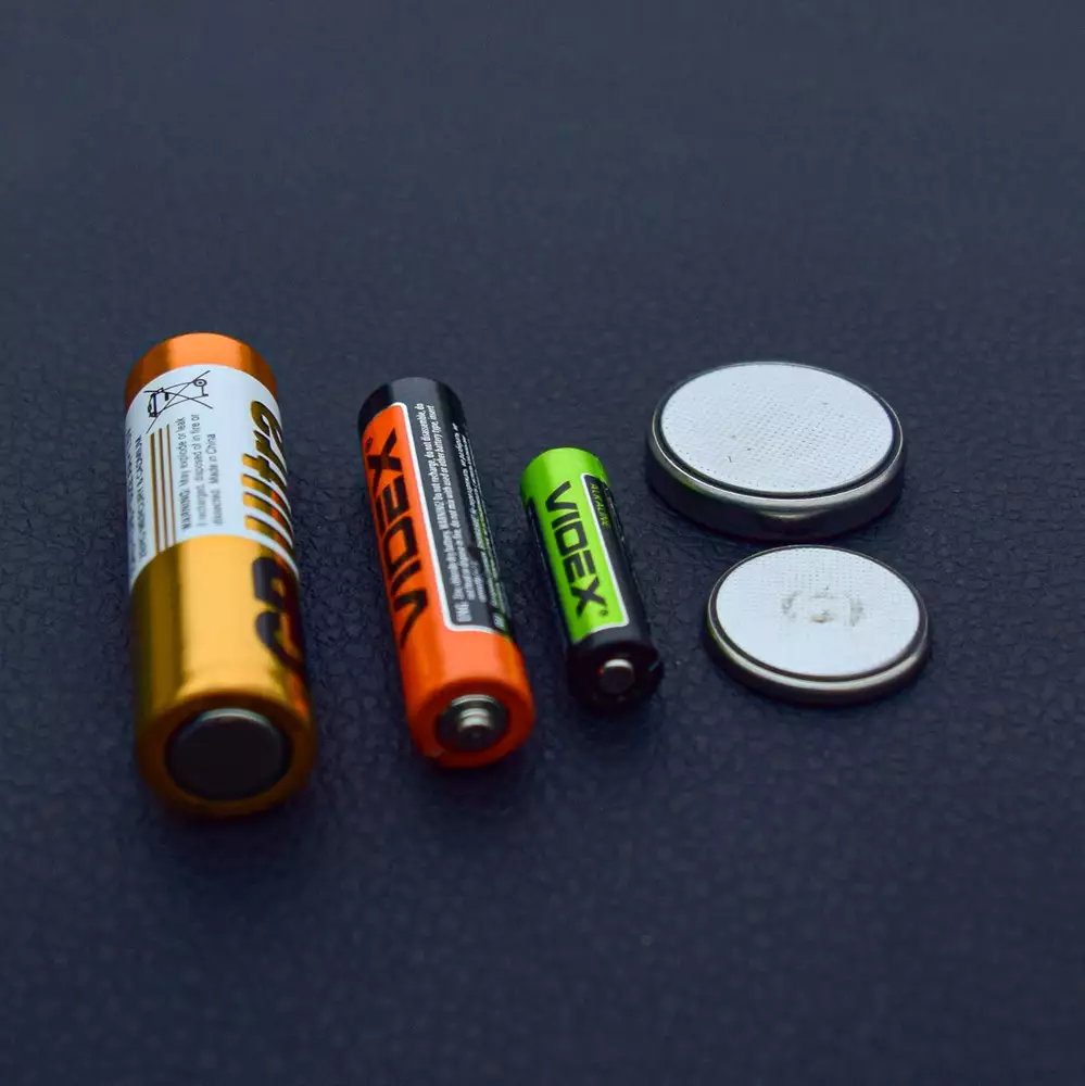 Замена батареек в чип ключах зажигания БМВ